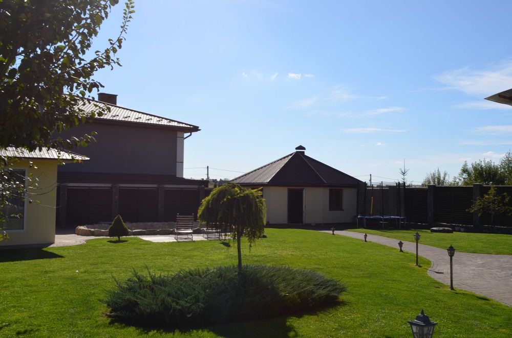 Будинок в Солонці власник