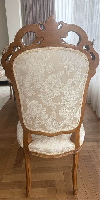 Антикварний стіл, барокко