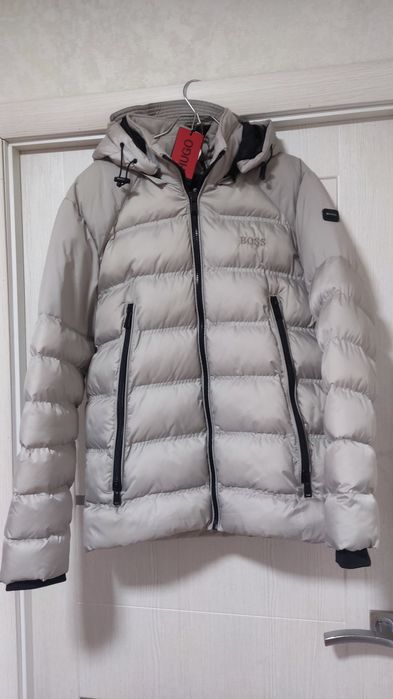 Зимовий чоловічий пуховик HUGO BOSS.Виробник Німеччина p. XL