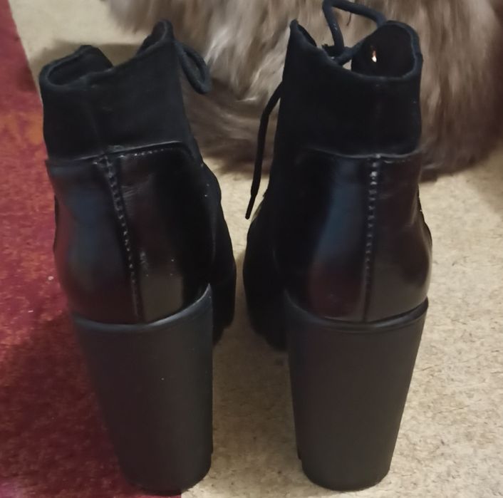 Ботинки жіночі ботильйони  39