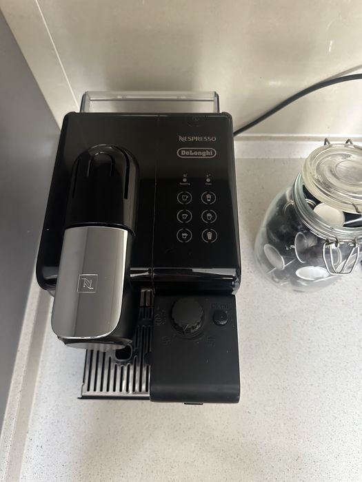 Maquina café Nespresso Delonghi Latissima