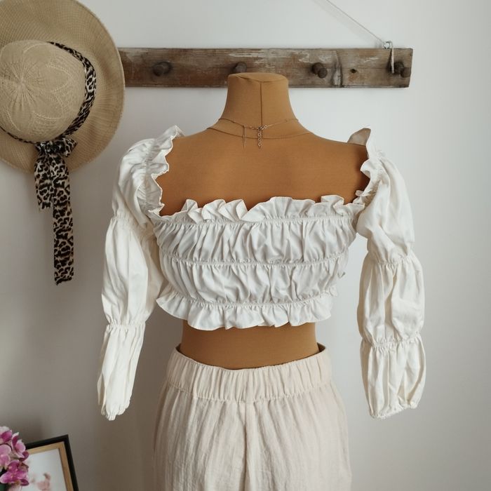 Bluzka PrettyLittleThing, rozmiar 36 – kremowy crop top bufiasty rekaw