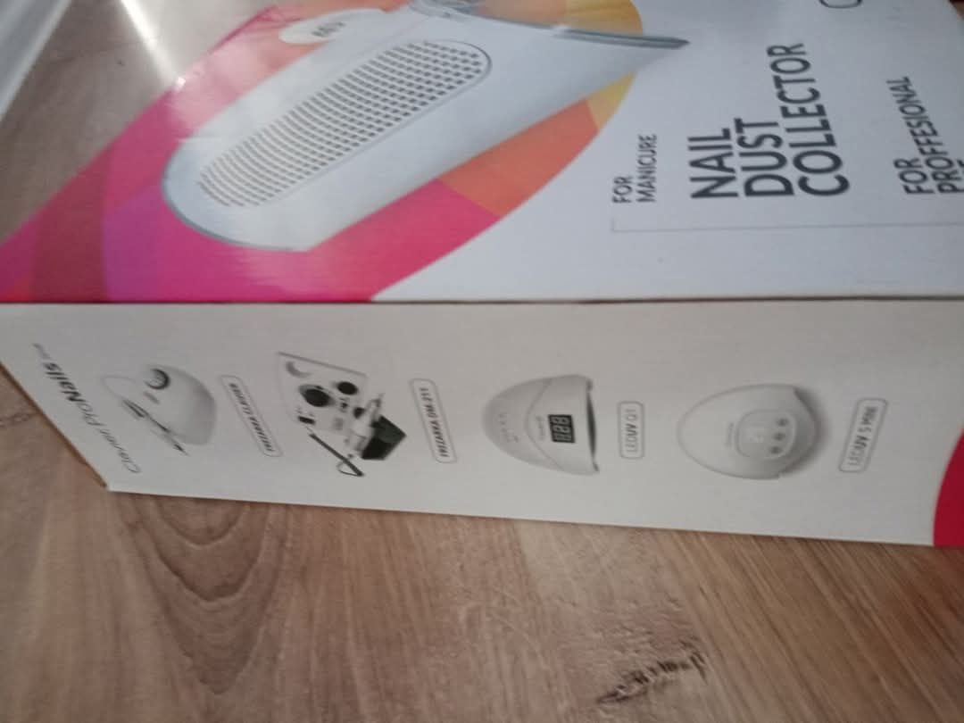 Pochłaniacz pyłu paznokci