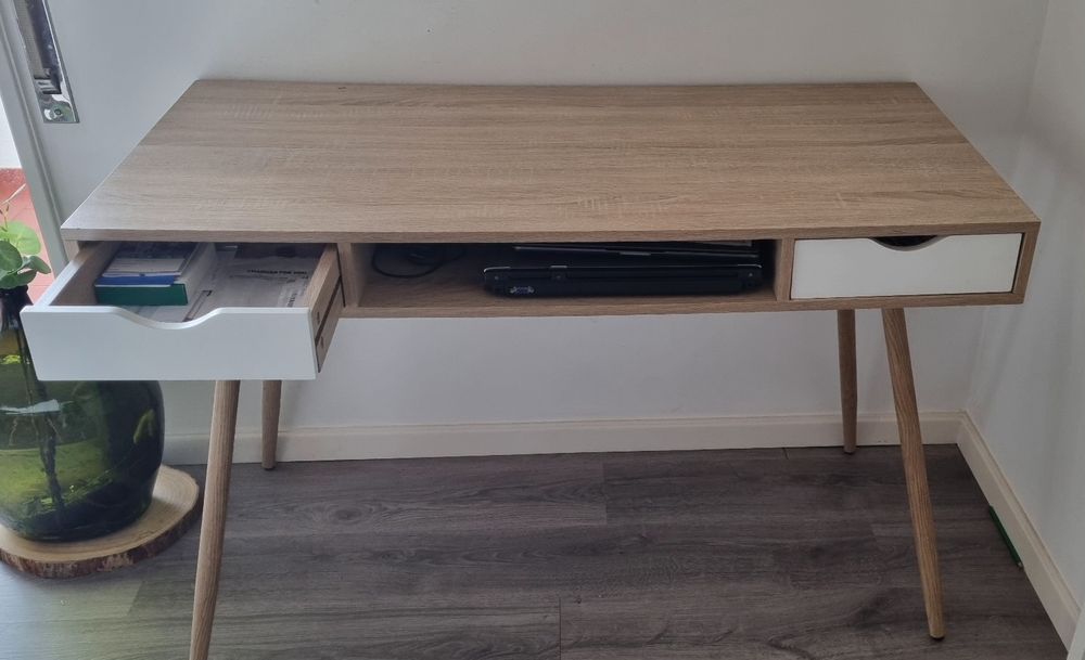 Secretária de computador