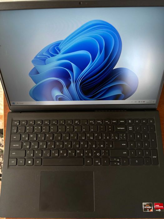 Ноутбук Dell Vostro 15" 3515 б/в