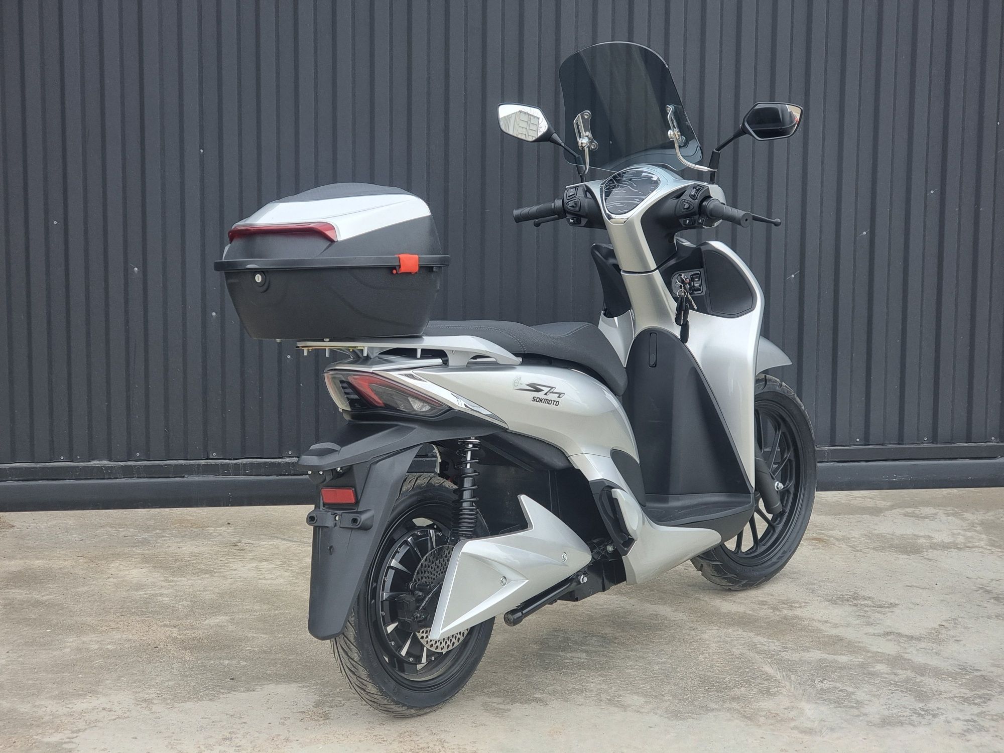 Електроскутер SokMoto SH
2999w 72v