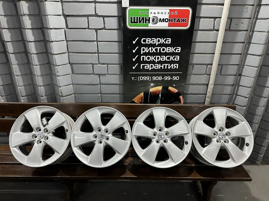 99 Оригинальные литые диски Toyota Prius Avensis 5/100 R17