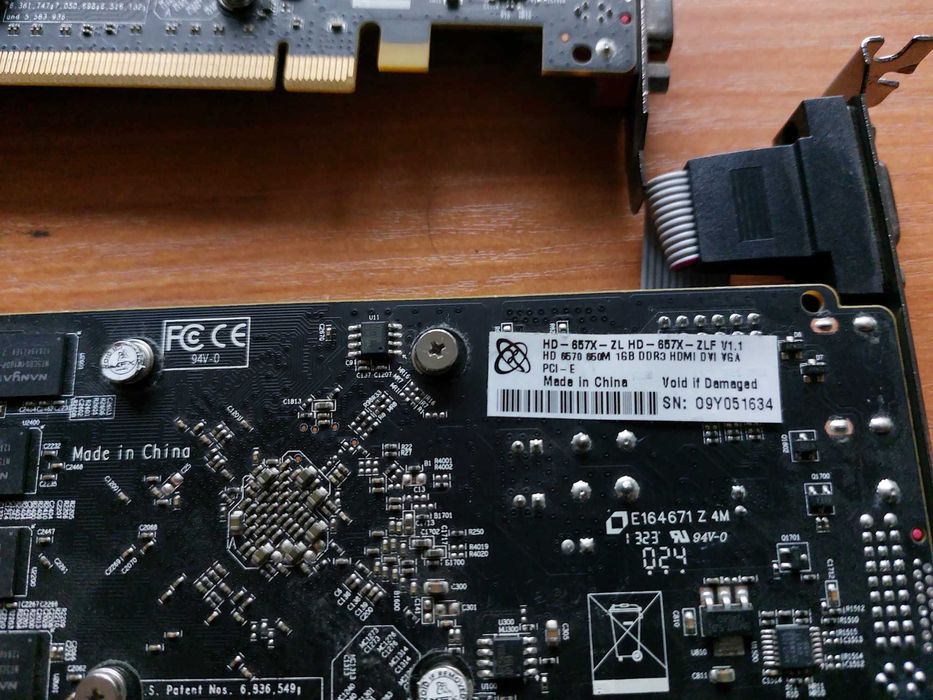 Karta graficzna XFX Radeon HD 6570+Karta graficzna Asus Radeon HD 5550