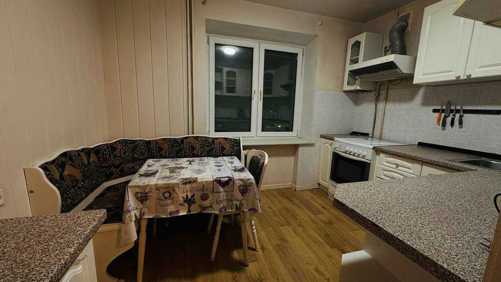 Оренда трикімнатної на Оболоні, Г. Дніпра 20б, Київ