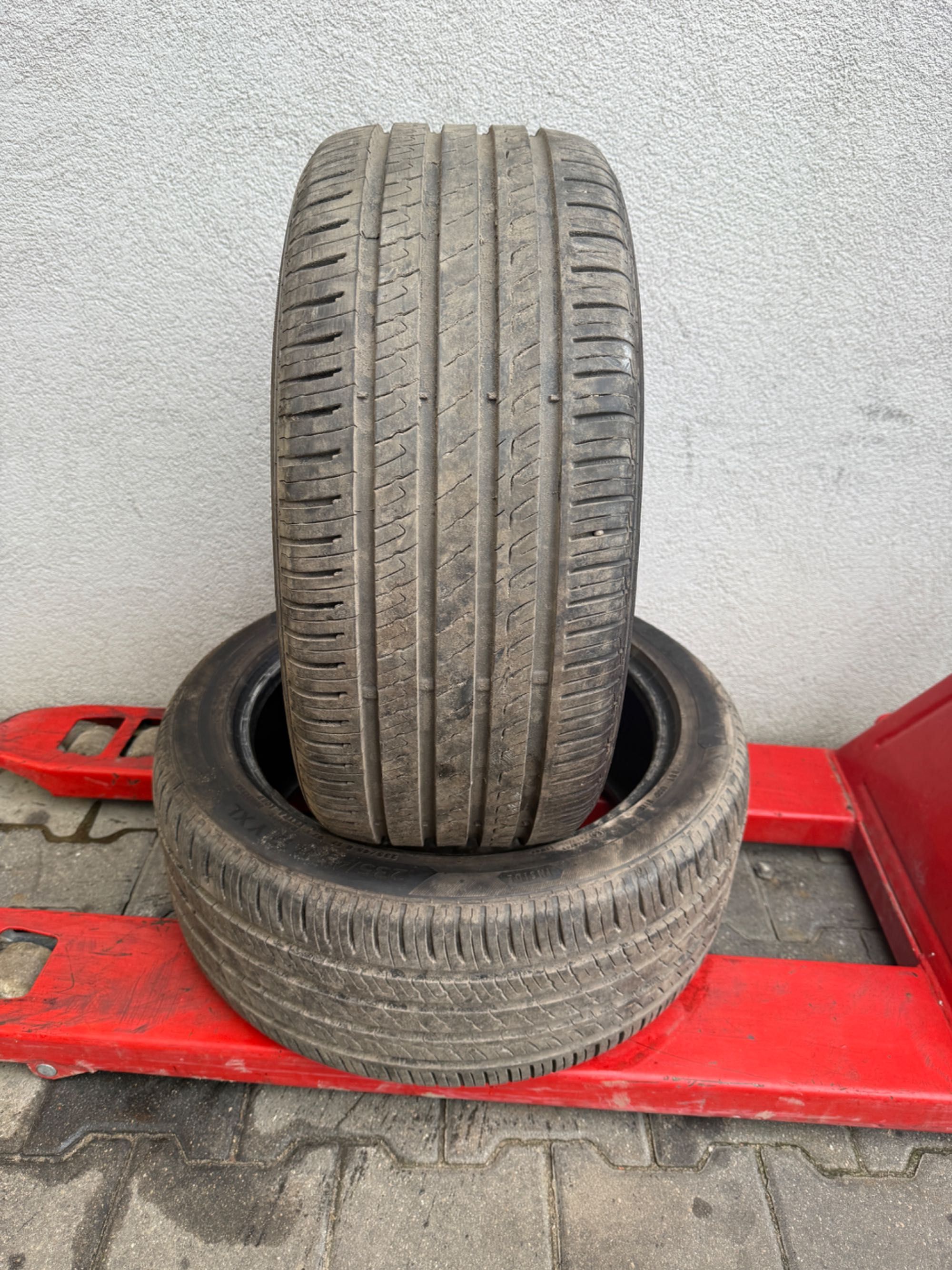 Para opon Barum Bravuris 5 HM 235/45 r17 97Y XL jak NOWE !!! 2022 rok!