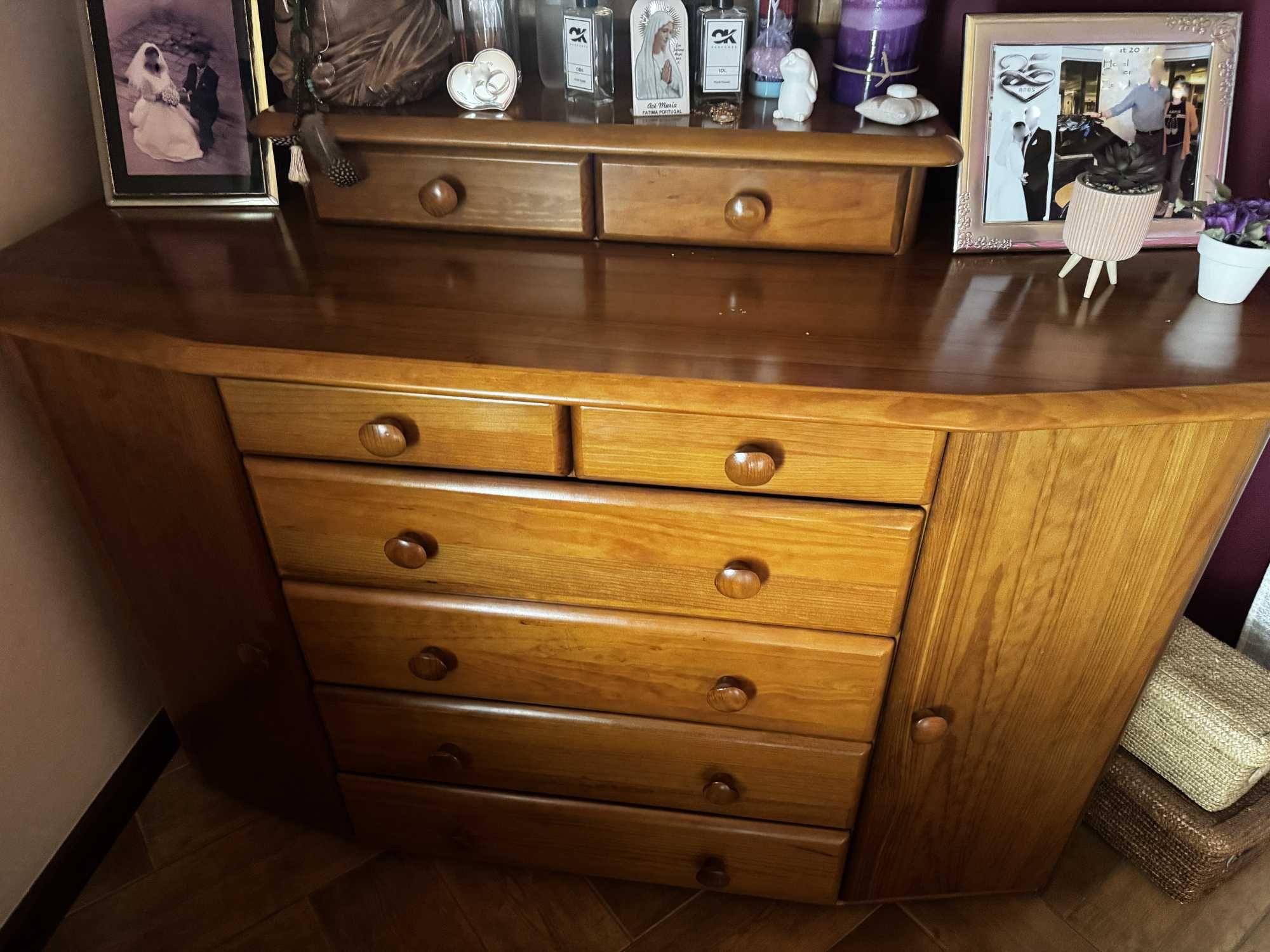 Mobilia de quarto de casal da linha Cerne Oceânica