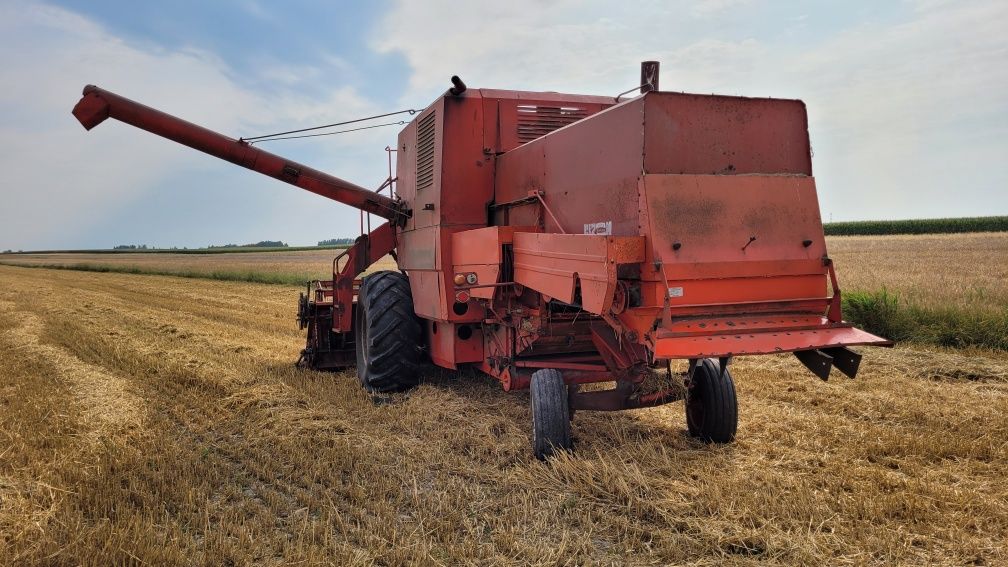 Kombajn Bizon Z056