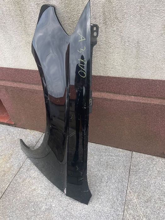 błotnik audi a3 8v0821467e lewy oryginał uchwyt hb ! nie sedan !