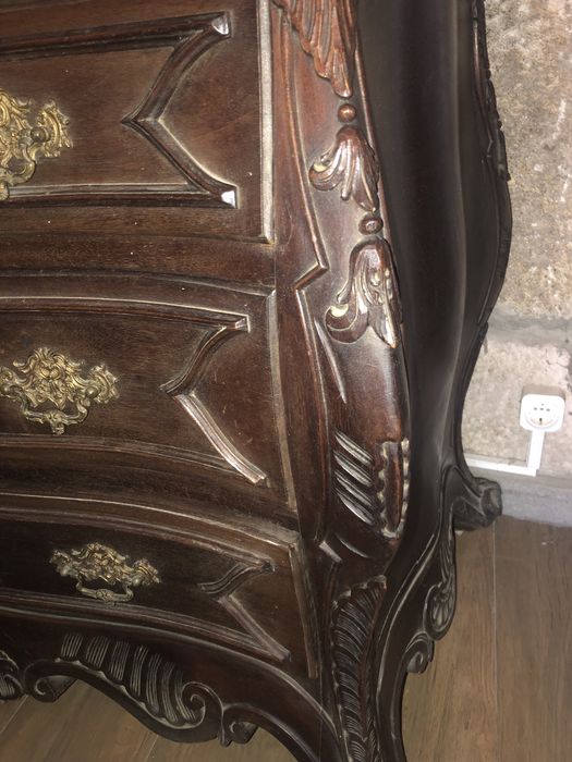 Linda Cómoda antiga