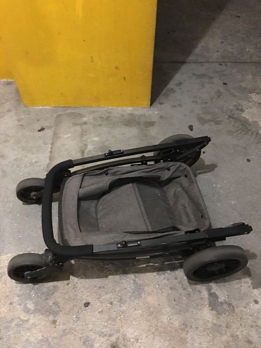 Vendo carrinho de bebe com babycoque