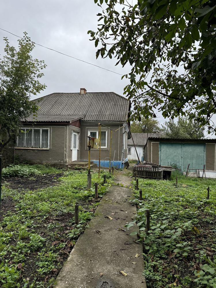 Продам будинок с.Довжок