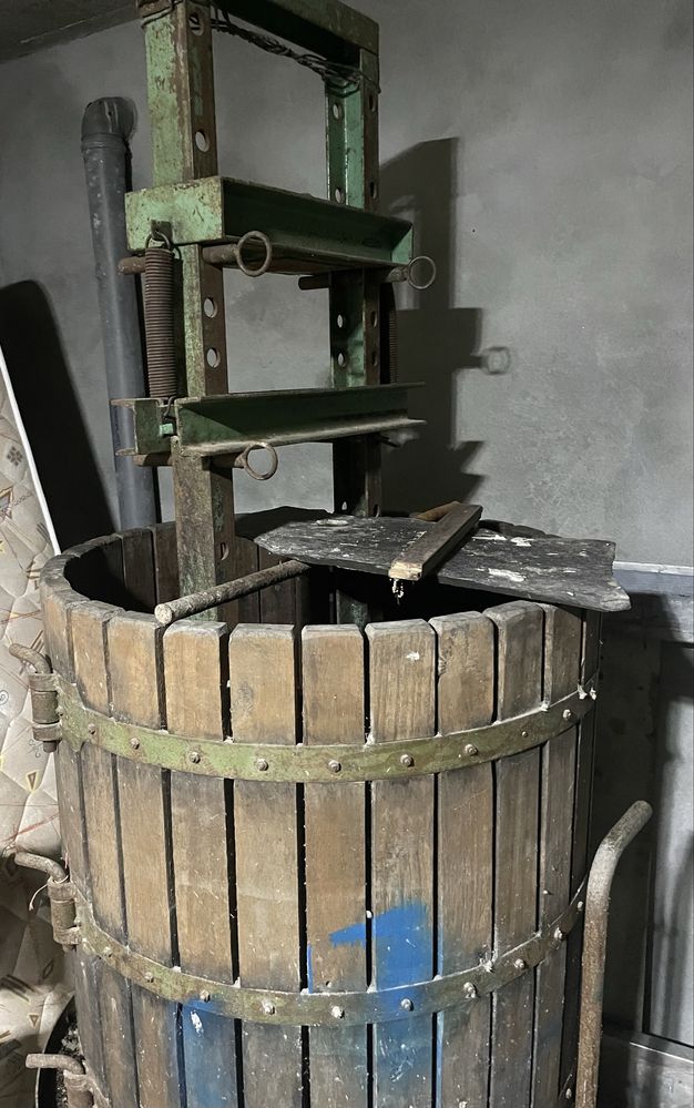 Prensa para vinho movel