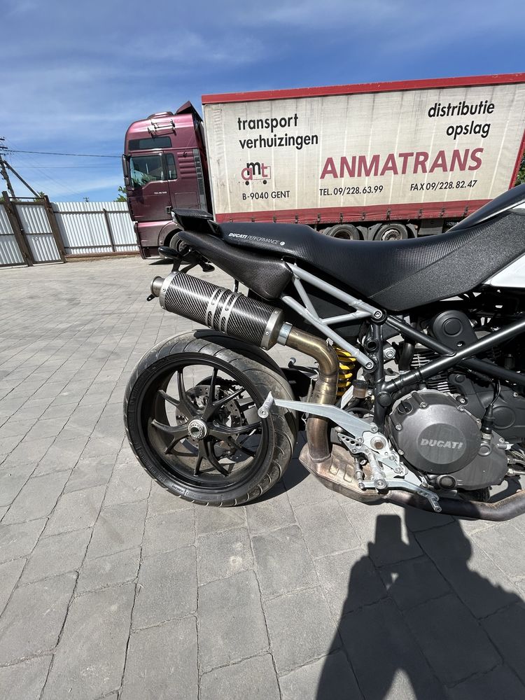 Ducati hypermotard 796