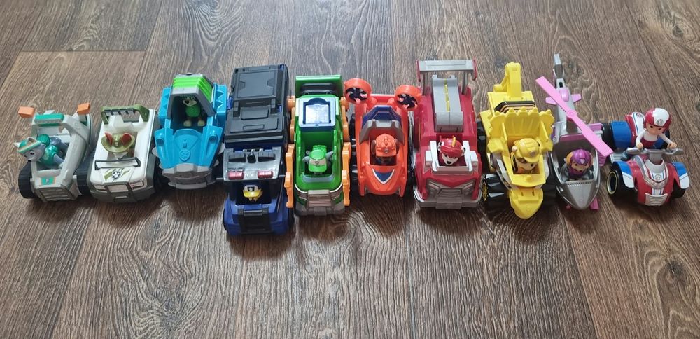 Щенячій патруль. Машинки з фігурками.