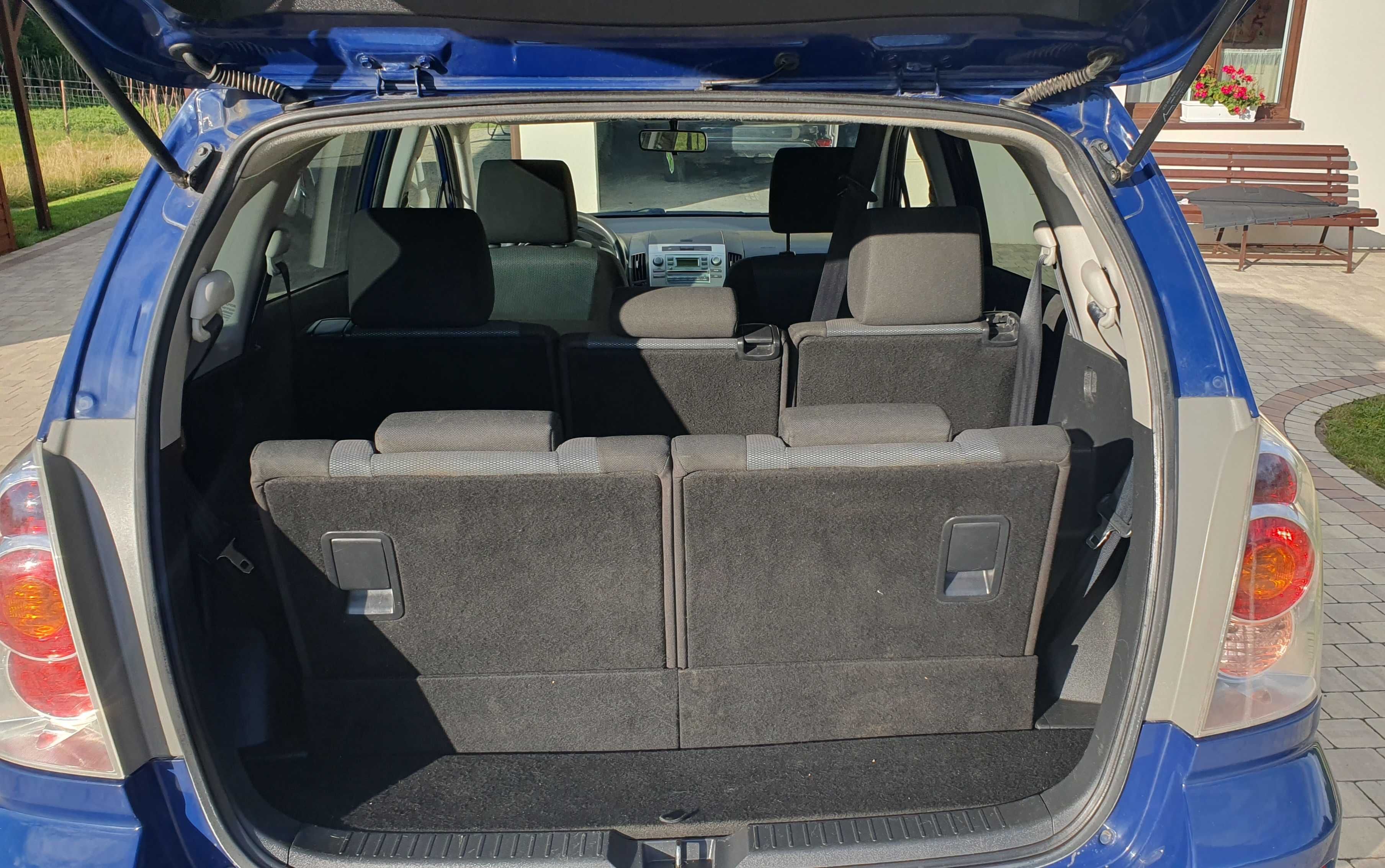 Toyota Corolla Verso, 7osób
