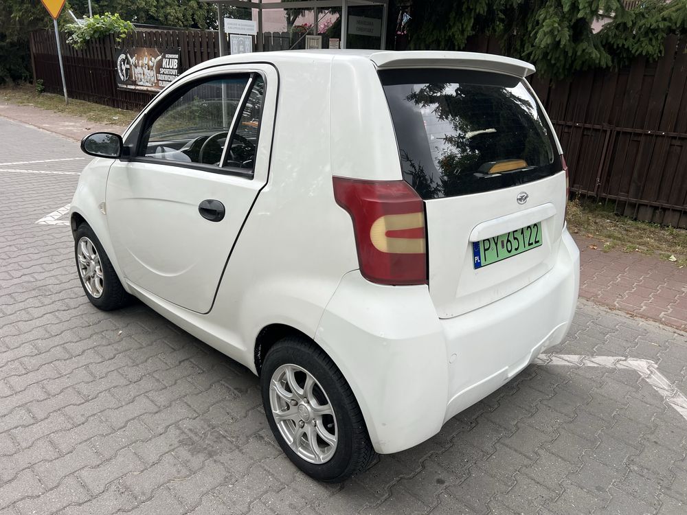 Tangjunouling. Samochód elektryczny.