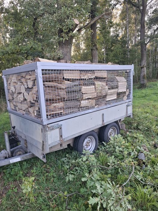 Drewno opałowe transport