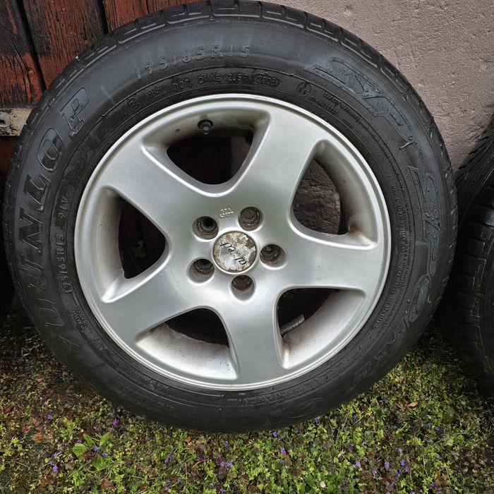 Felgi aluminiowe 15 z oponami 4sztuki