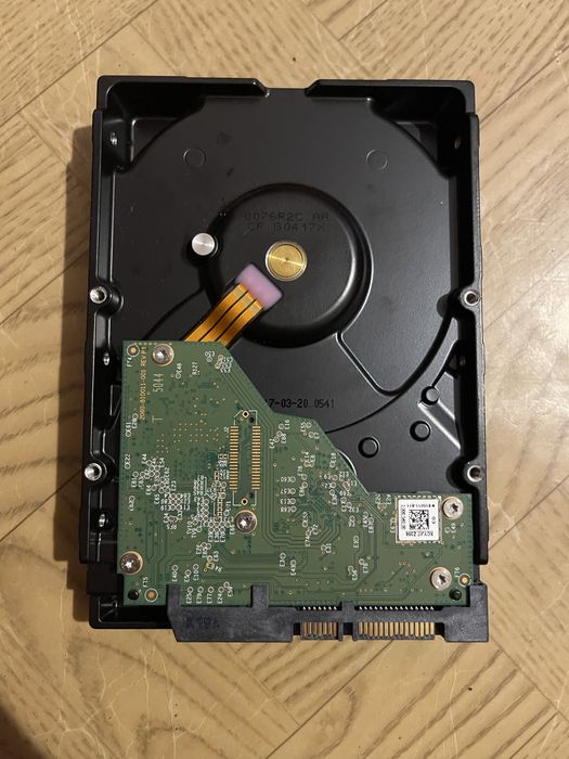 Жорсткий диск (HDD) Western Digital на 4 ТБ.