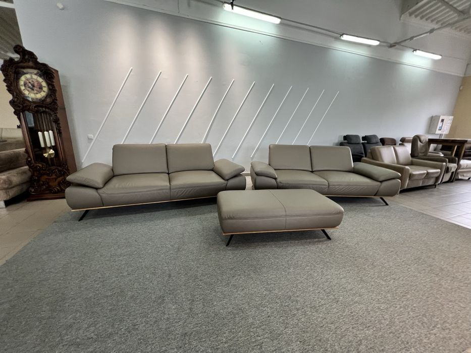 Два великі шкіряні дивани пуфік XXL шкіряні виставкові