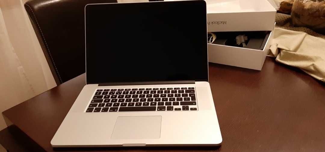 Apple MacBook Pro 15" Retina