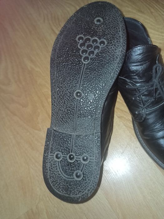 Жіночі туфлі на шнурках 39р