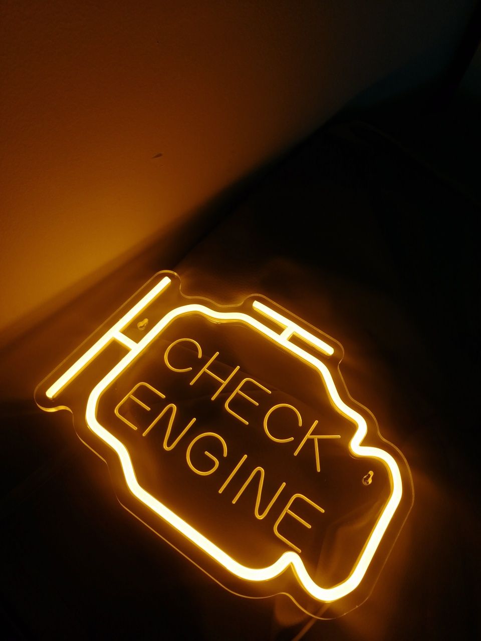 Nowy neon check engine, duży neon