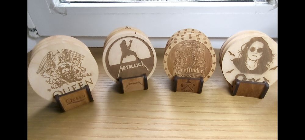 Подставки под чашки  Лазерная гравировка портретов, деревянные магниты