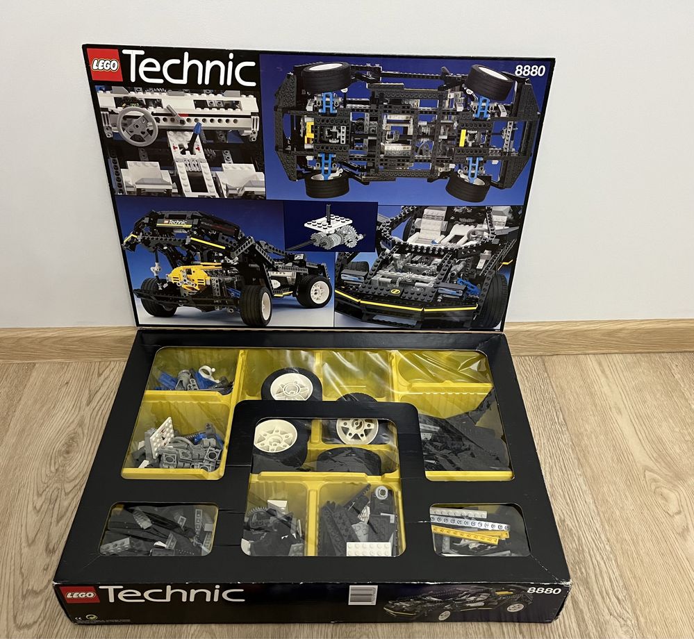 Lego technic 8880 Super Car z 1994 r. wraz z pudelkiem i instrukcją
