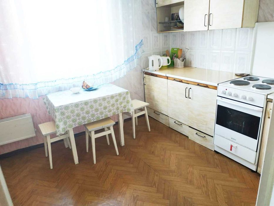 Здам 2к квартиру Позняки РОЗДІЛЬНІ кімнати метро ДВІ хв. пішки Бажана