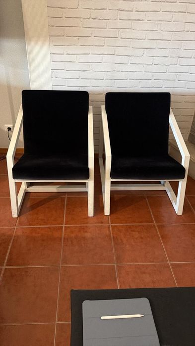 2 uni. Cadeirões