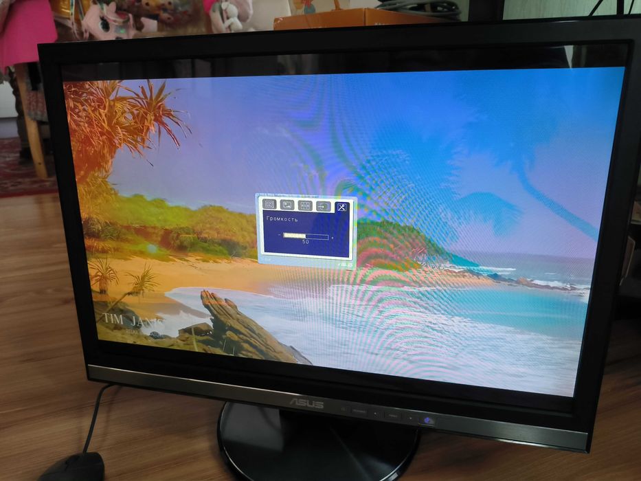 Монитор 22 дюймов , vga dvi sound