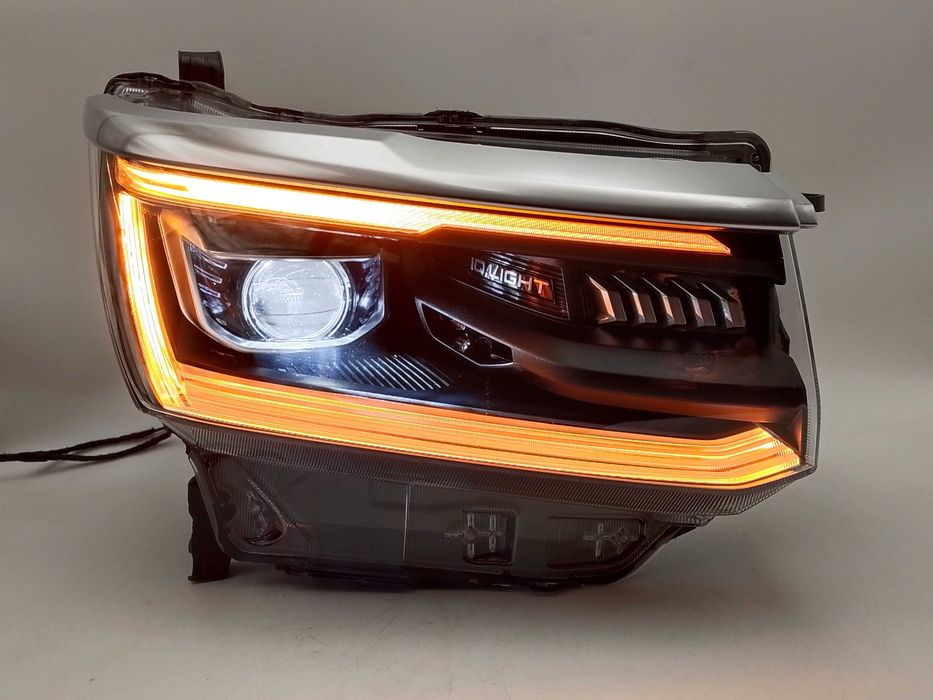 VW AMAROK 2 II 22- Lampa Przednia Prawa Reflektor Full LED IQ EUROPA