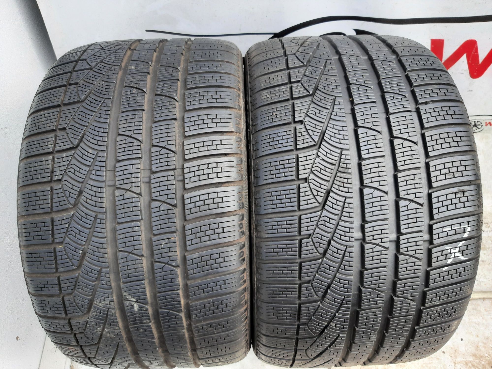 2x 295/30r19 100V Pirelli Sottozero 240 Serie II