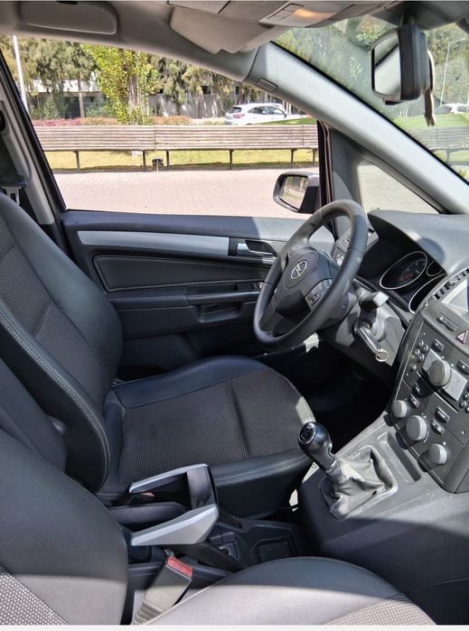 Opel - Zafira 1.9 CDTi – 120cv | 7 Lugares | Conforto e Espaço
