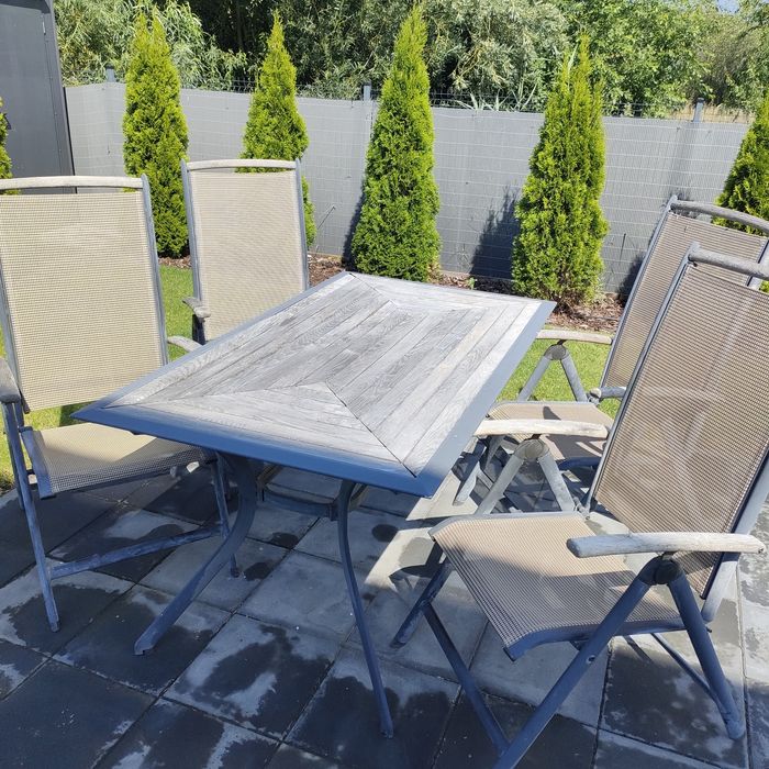 Zestaw mebli ogrodowych aluminiowe stół 4 krzesła i poduszki