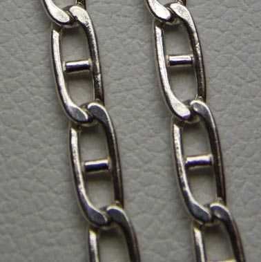 Srebrny łańcuszek wzór Gucci 52 cm. 2,45 mm.