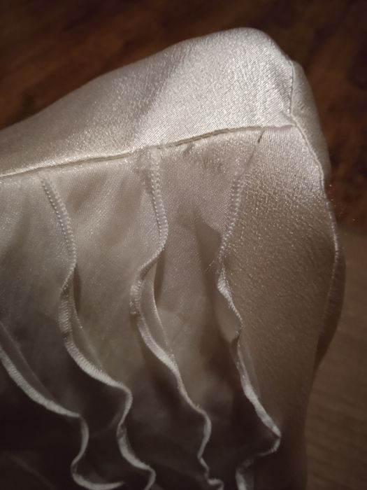 Bluzka damska z falbankami M