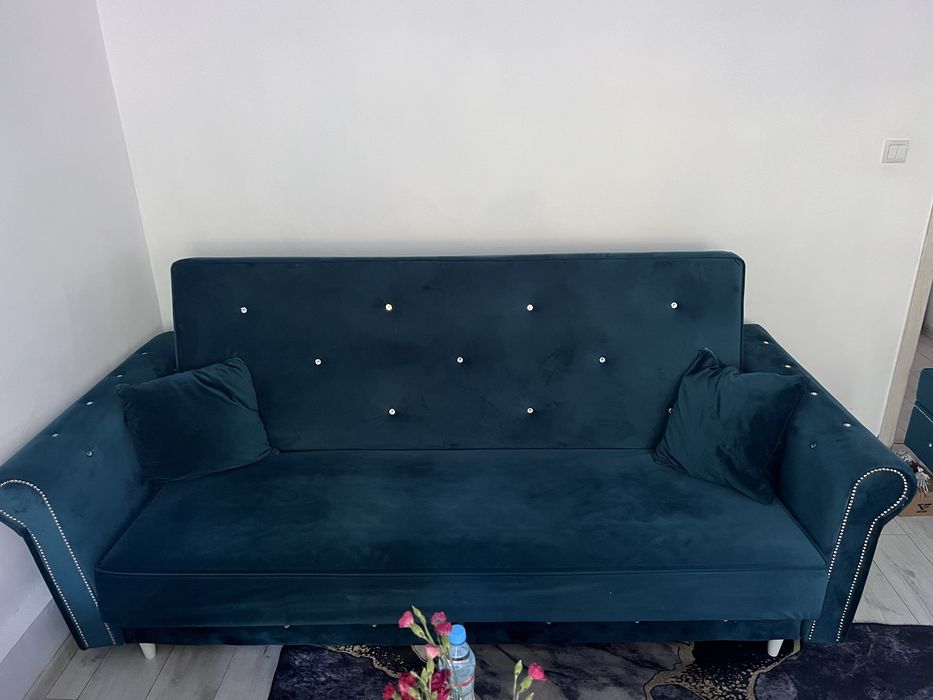 Zestaw wypoczynkowy,sofa/kanapa z fotelem i pufą.