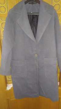 Продам Кашемірове жіноче демисезонне пальто сірого кольору.