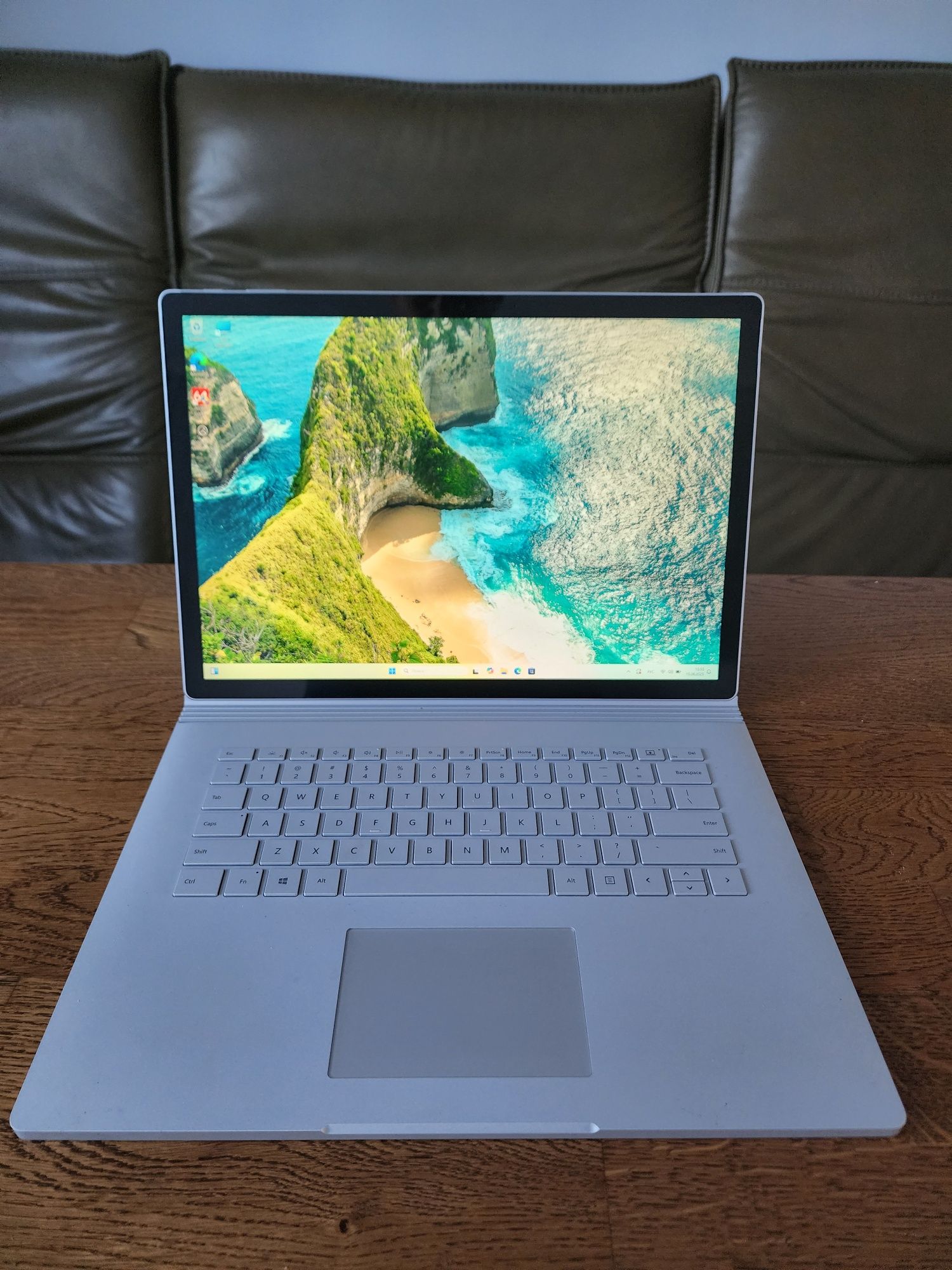 Surface Book2 4K 15" i7 16gb 256ssd nVidia GTX1060 6gb