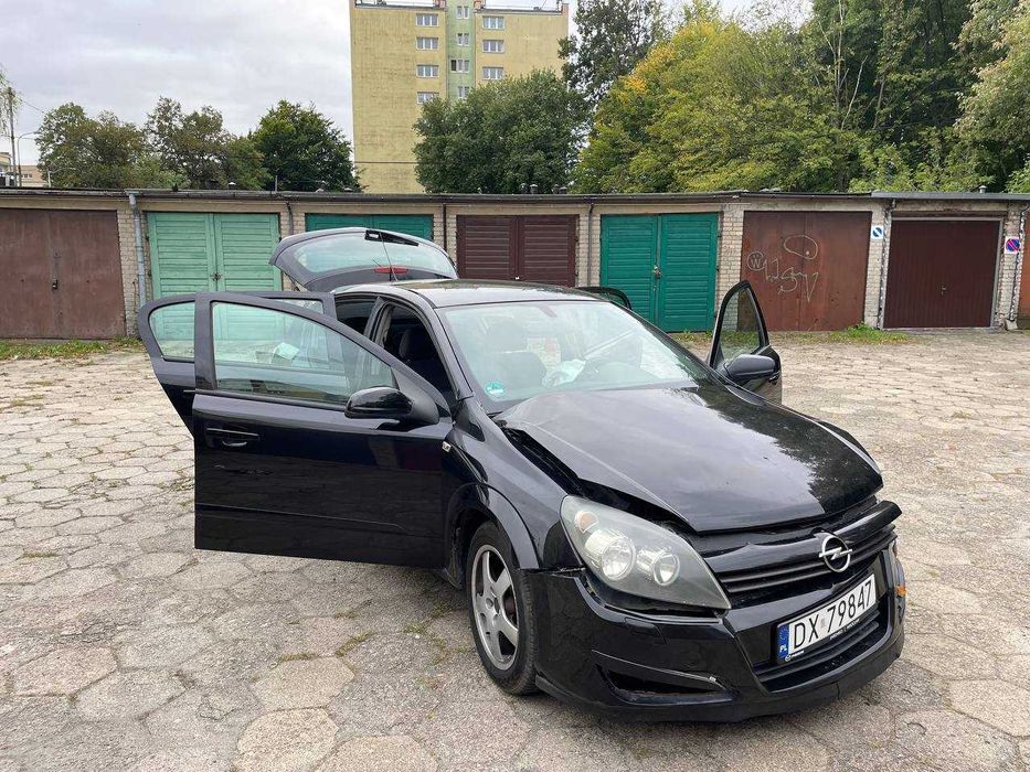 Opel Astra H 2004 - benzyna + LPG, sprawny silnik, dużo nowych części
