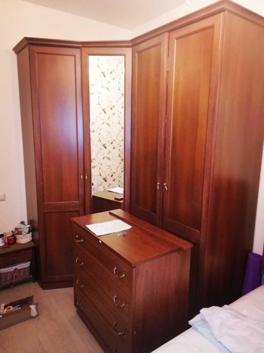 Збирання та розбирання фабричних меблiв. Сборка и разборка мебели