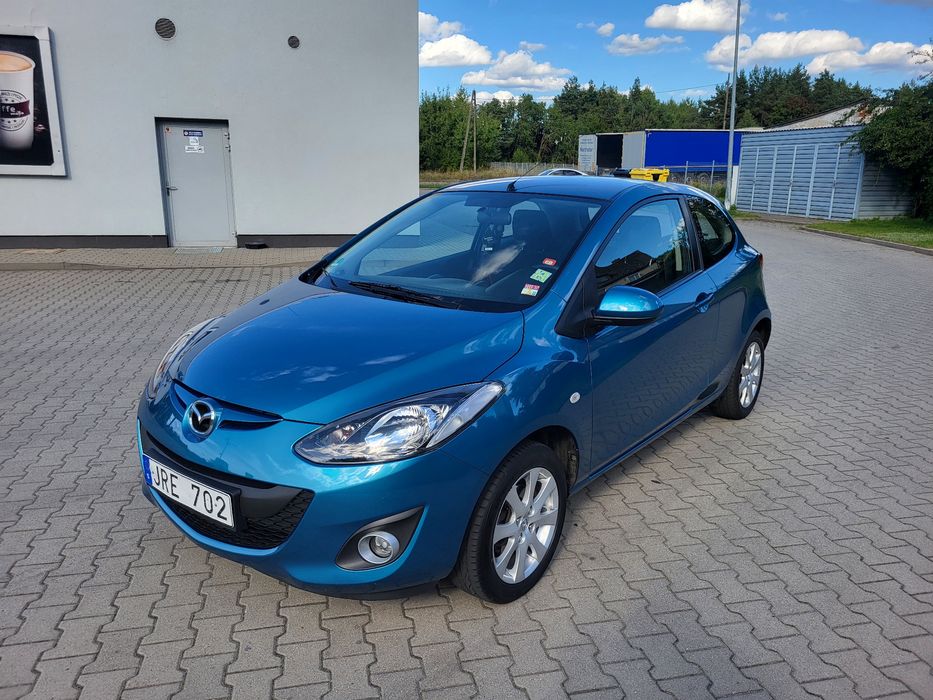 Mazda 2 2011 rok 1.3 benzyna  super stan