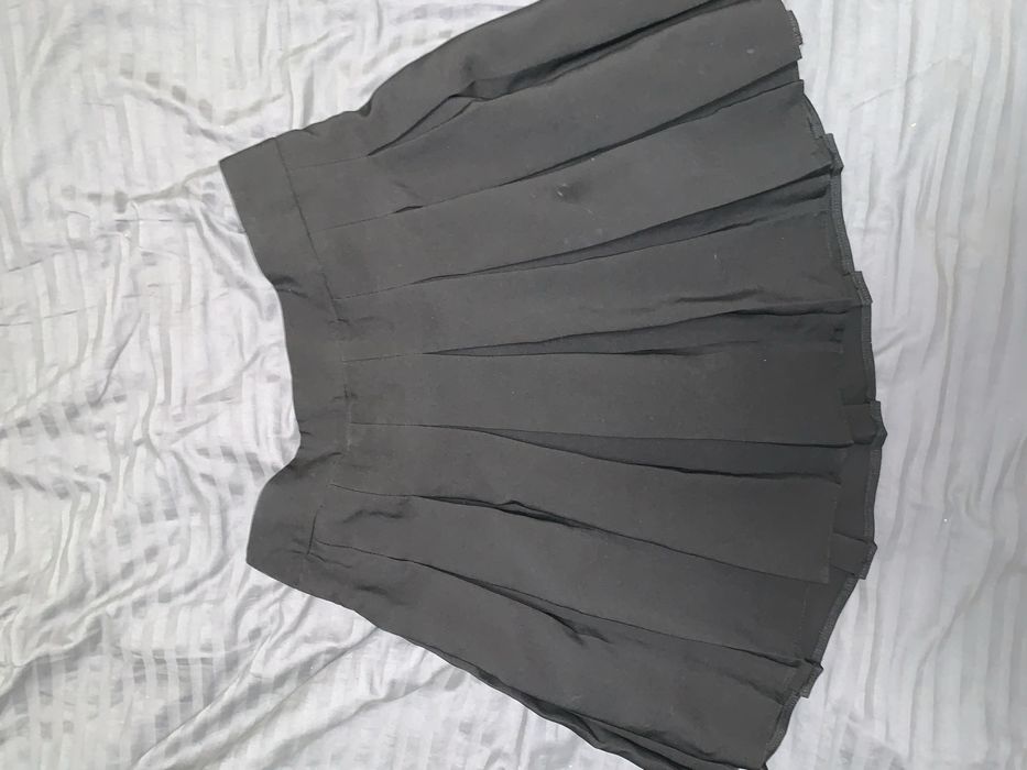 чорна юбка-шорти